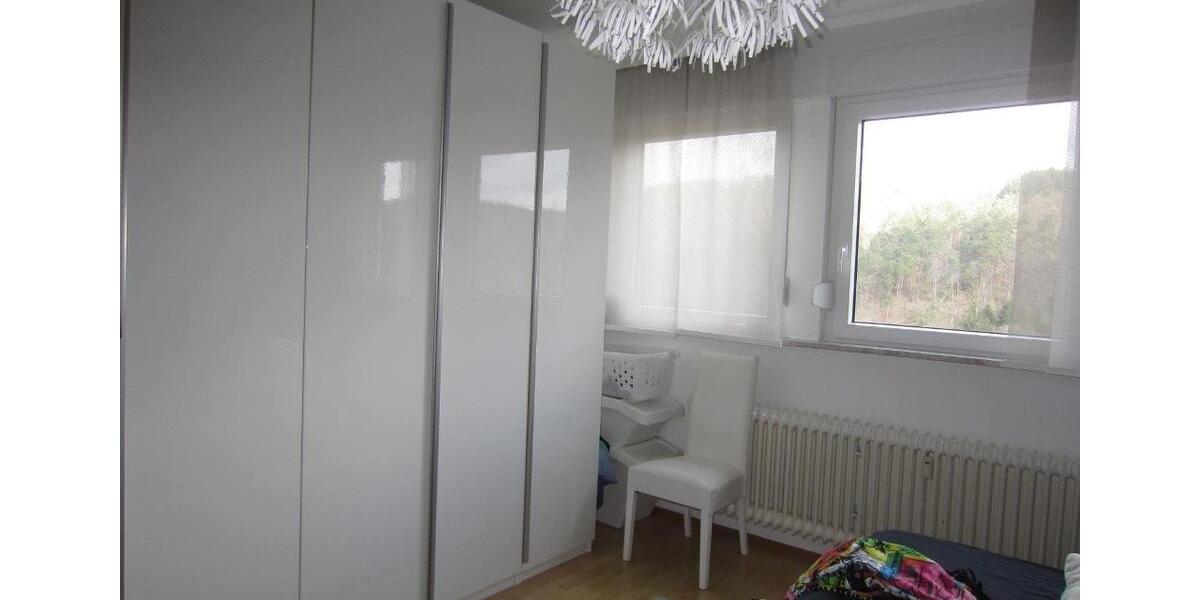 Dachgeschoßwohnung Bad Schwalbach - 3 Zimmer, 94 m&sup2;, 750&euro; | Angebot:25991168