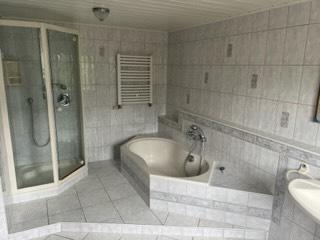 Erdgeschoßwohnung Schwandorf - 3 Zimmer, 108 m&sup2;, 1.200&euro; | Angebot:24837363