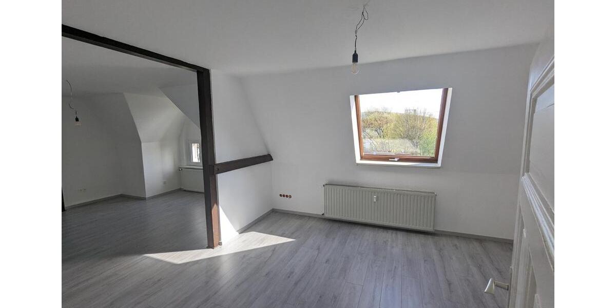 Dachgeschoßwohnung Hameln - 3.5 Zimmer, 116 m&sup2;, 930&euro; | Angebot:25354411