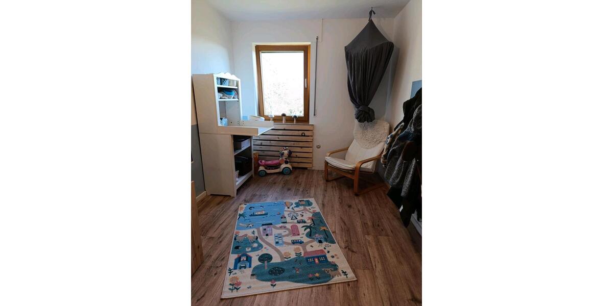 Einfamilienhaus Windhagen - 7 Zimmer, 180 m&sup2;, 1.600&euro; | Angebot:25424853