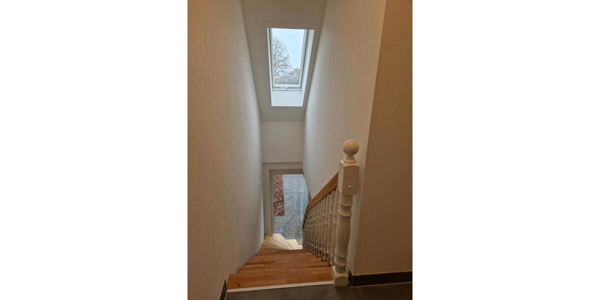 Dachgeschoßwohnung Moormerland - 3 Zimmer, 82 m&sup2;, 800&euro; | Angebot:24737782