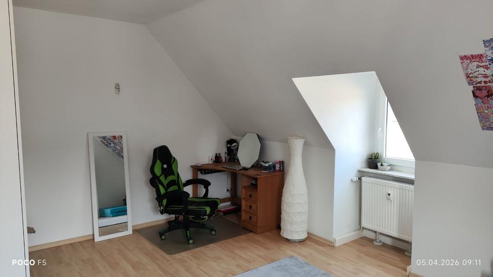 Dachgeschoßwohnung Weiden in der Oberpfalz - 3 Zimmer, 90 m&sup2;, 840&euro; | Angebot:26050494