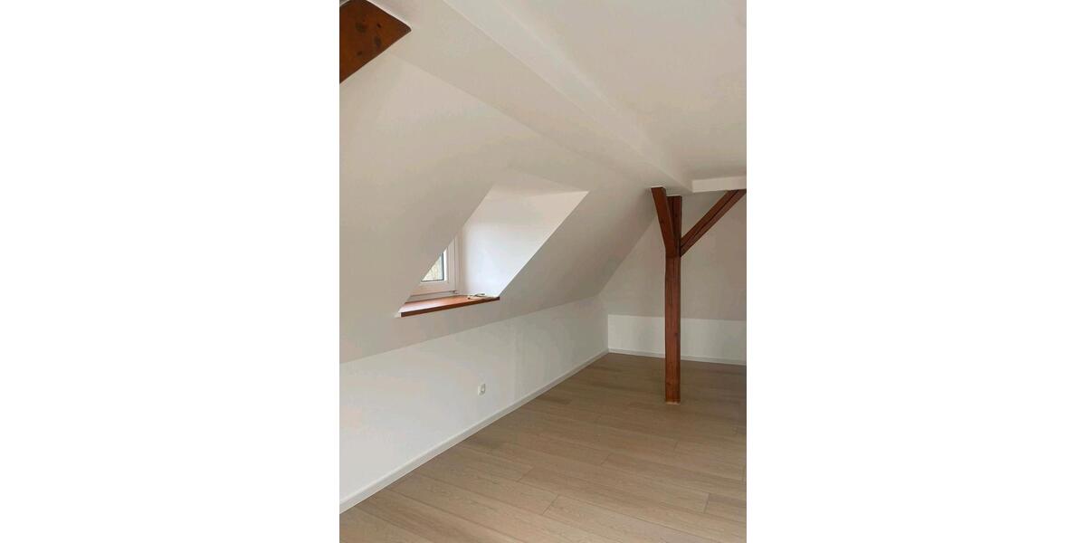 Dachgeschoßwohnung Gerolstein - 2 Zimmer, 1 m&sup2;, 450&euro; | Angebot:25451371