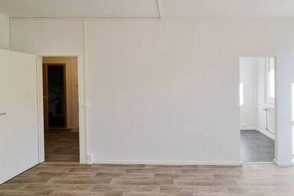 *Ruhige Lage*frischrenoviert ab Herbst*mit Sonnenbalkon*