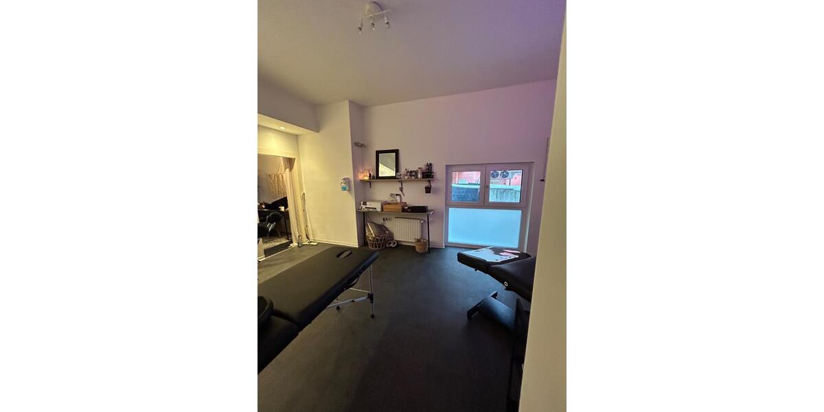 Erdgeschoßwohnung Frankfurt am Main Innenstadt - 2 Zimmer, 65 m&sup2;, 1.666&euro; | Angebot:24740404