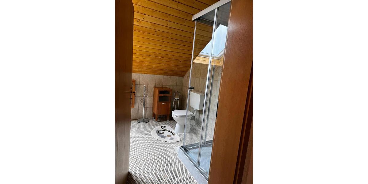 Dachgeschoßwohnung Bächingen an der Brenz - 2 Zimmer, 80 m&sup2;, 1.000&euro; | Angebot:24838625