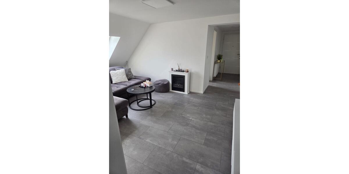 Dachgeschoßwohnung Offenburg - 3 Zimmer, 75 m&sup2;, 900&euro; | Angebot:25292947