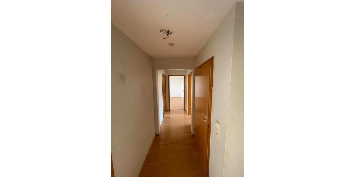 Etagenwohnung Saarlouis - 4 Zimmer, 105 m&sup2;, 900&euro; | Angebot:26096755