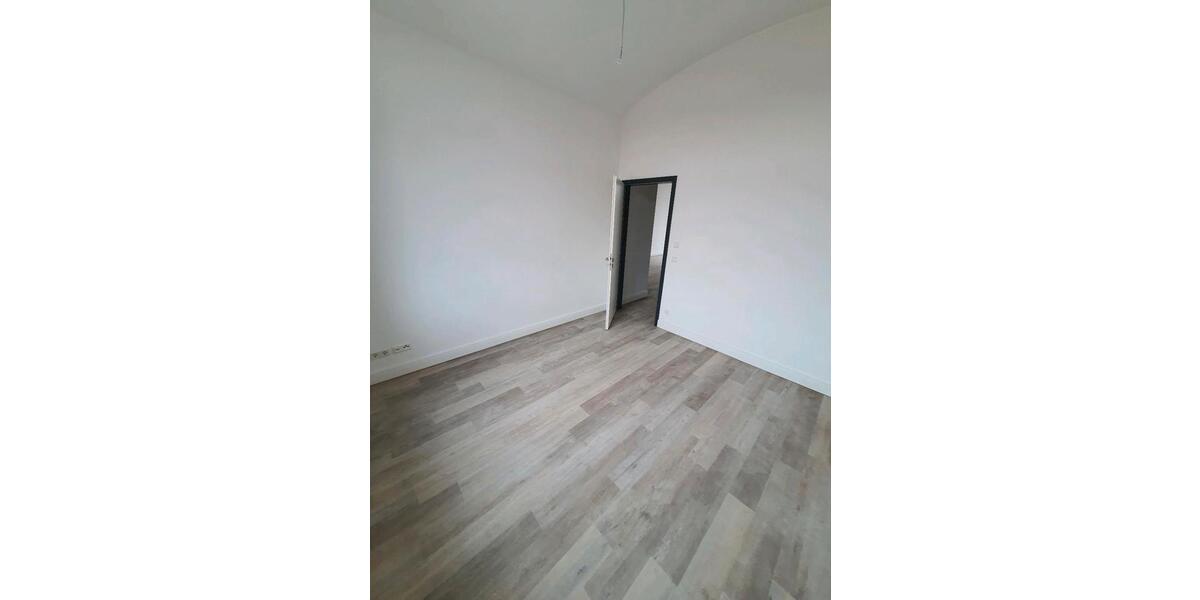 Geräumige 4-Raum-Wohnung zu vermieten 4 zimmer