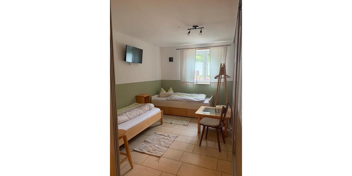 Wohnen auf Zeit Elsendorf - 3 Zimmer, 25&euro; | Angebot:23174934