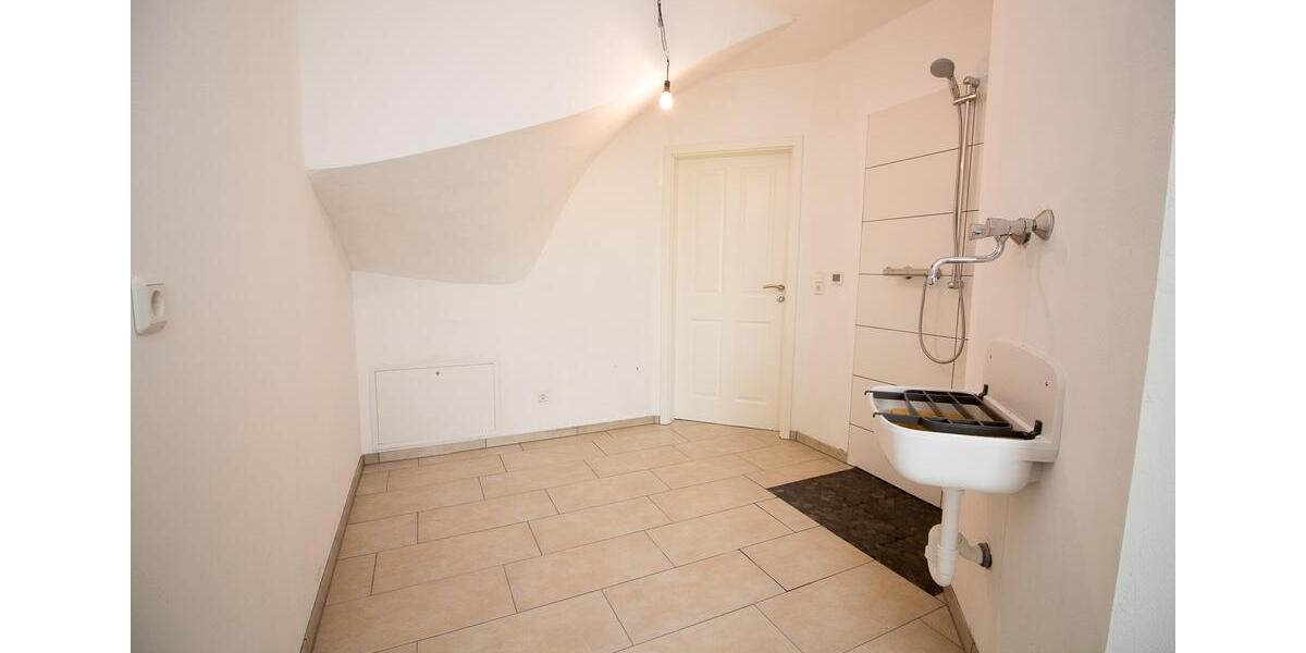 Doppelhaushälfte Jever - 4 Zimmer, 118 m&sup2;, 1.300&euro; | Angebot:25637704