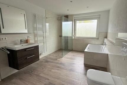 Haus Bissendorf - 3 Zimmer, 135 m&sup2;, 1.350&euro; | Angebot:26136077