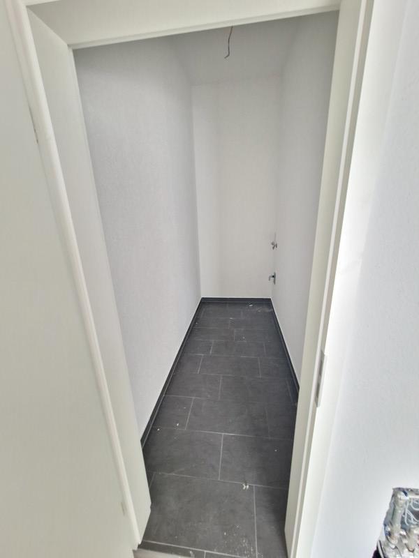 Schicke 2-Zimmer-Wohnung im 2.OG zimmer