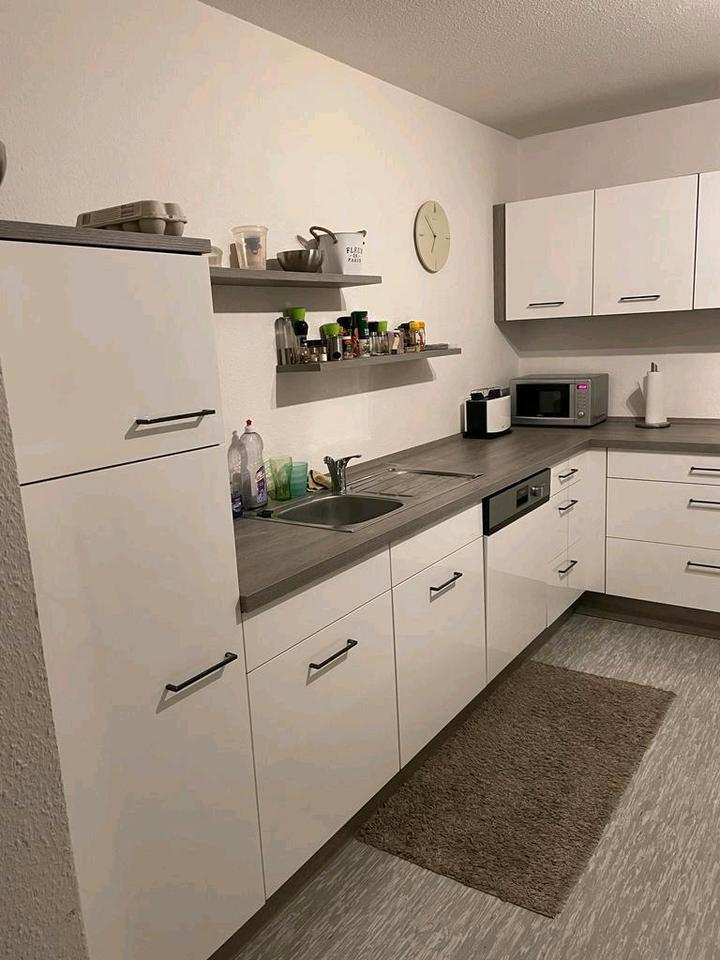 Schöne 2,5-Zimmer-Wohnung mit Balkon