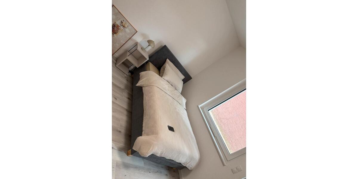 Erdgeschoßwohnung Rheinhausen - 1 Zimmer, 25 m&sup2;, 1.000&euro; | Angebot:26023501