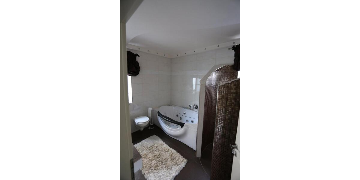 Erdgeschoßwohnung Augsburg Oberhausen - 4 Zimmer, 90 m&sup2;, 1.530&euro; | Angebot:26258732