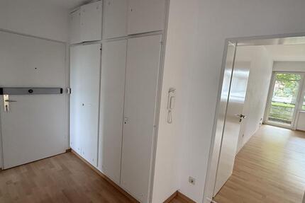 Wunderschöne 2-Zimmer-Whg. mit Balkon und Tiefgaragenstellplatz 2 zimmer