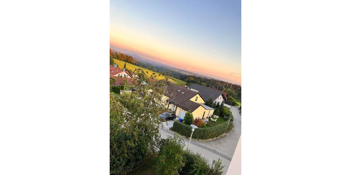 Dachgeschoßwohnung Salzweg - 4 Zimmer, 80 m&sup2;, 680&euro; | Angebot:24748402