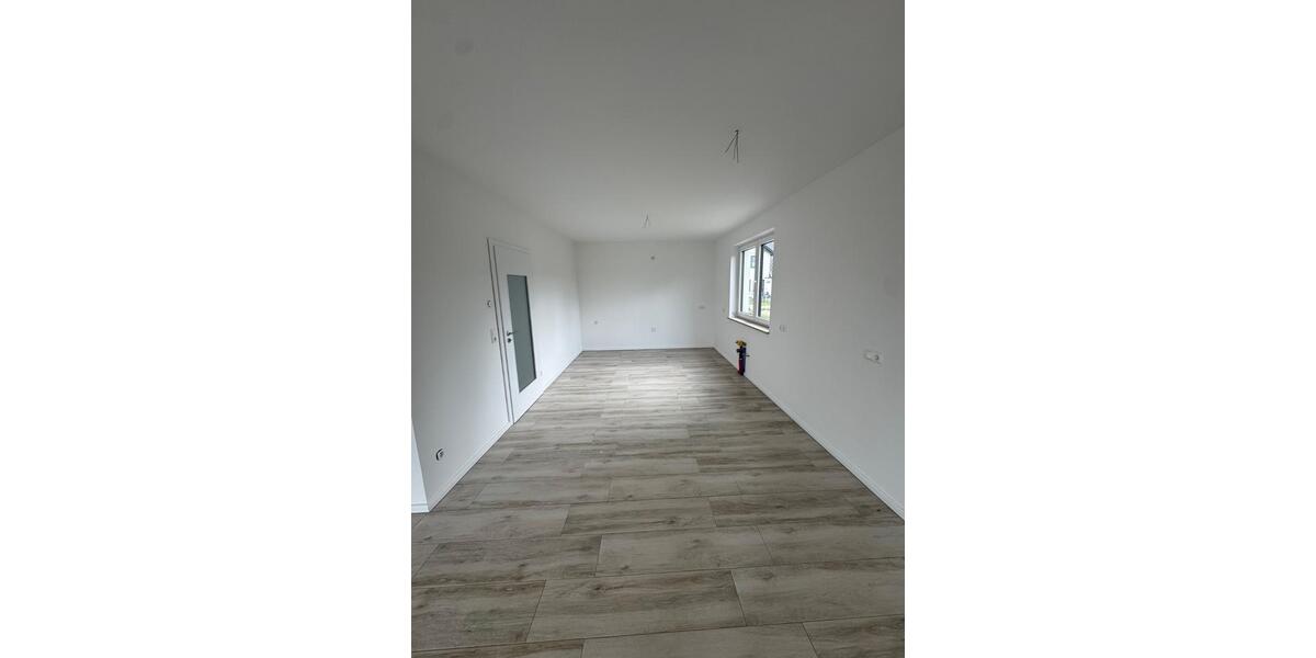 Doppelhaushälfte Sternberg - 4 Zimmer, 129 m&sup2;, 1.380&euro; | Angebot:26251491