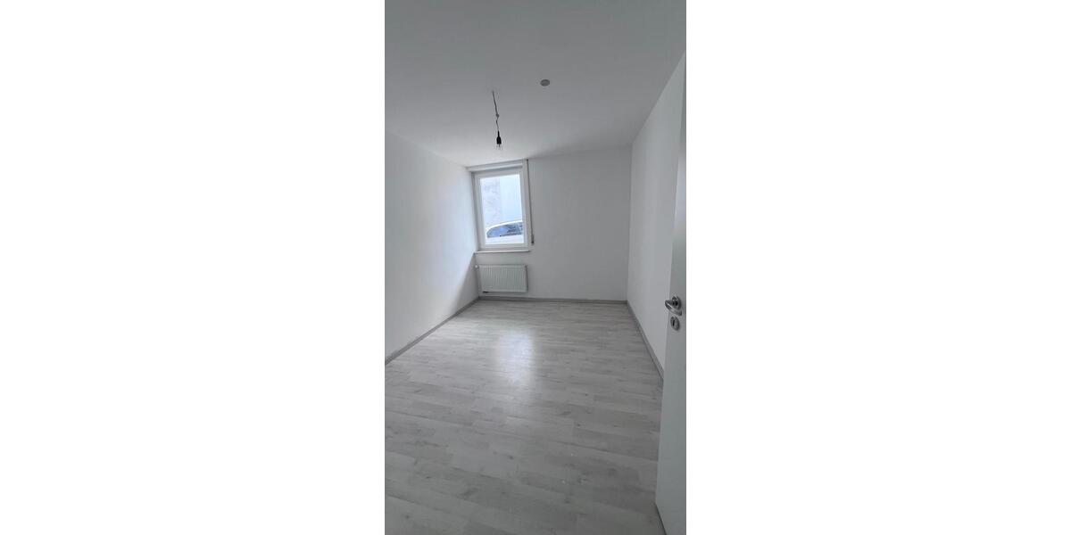 Erdgeschoßwohnung Limburg an der Lahn - 4 Zimmer, 110 m&sup2;, 1.000&euro; | Angebot:26610190