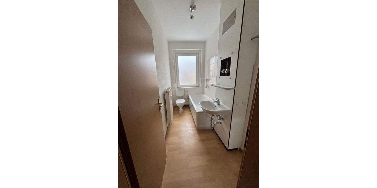 Etagenwohnung Elsteraue Profen - 3 Zimmer, 63 m&sup2;, 320&euro; | Angebot:23111677