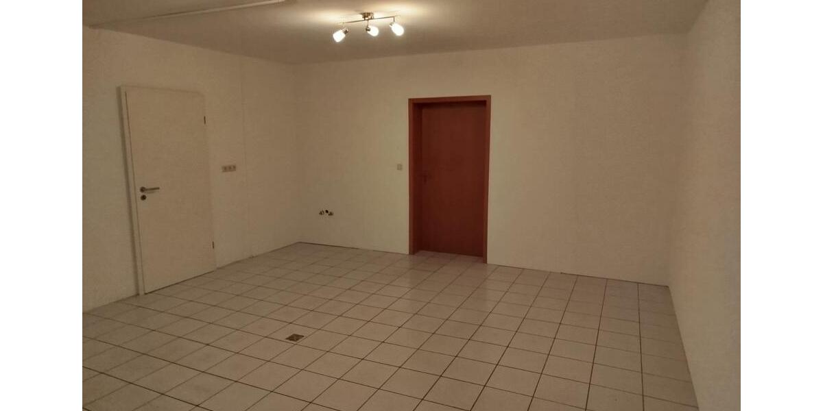 Gewerbeobjekt Massing - 750&euro; | Angebot:25275057