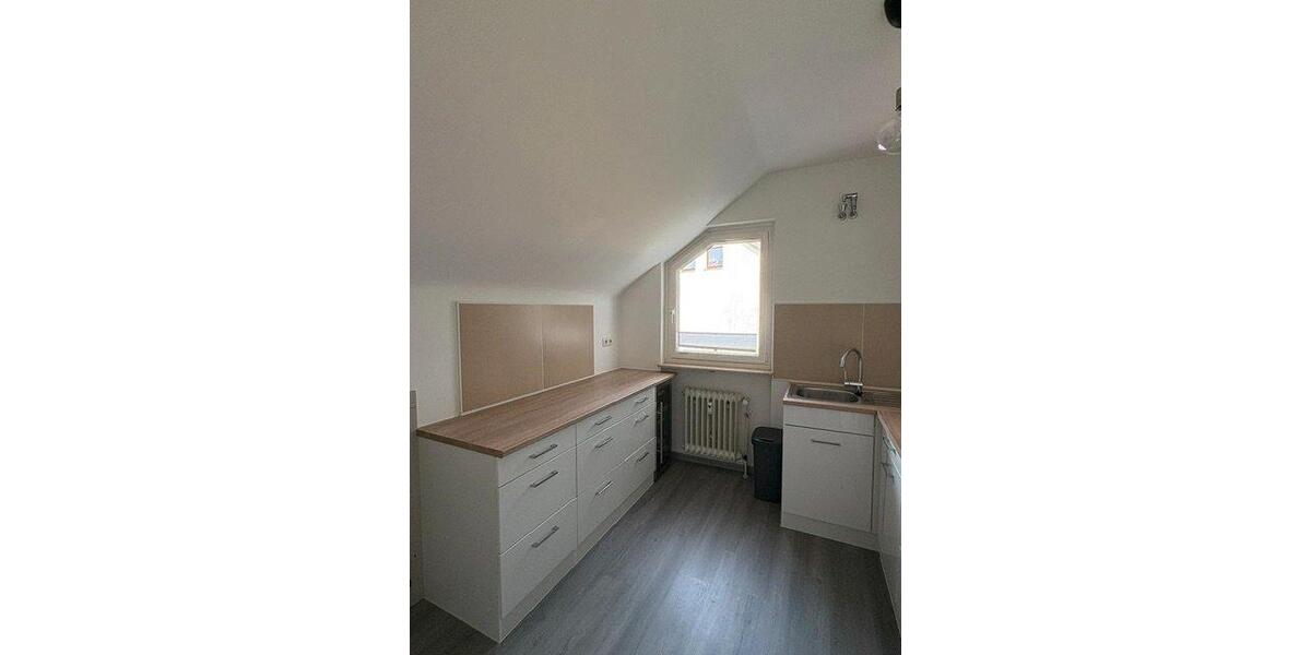 Dachgeschoßwohnung Bischofsheim - 2 Zimmer, 65 m&sup2;, 1.090&euro; | Angebot:26495064