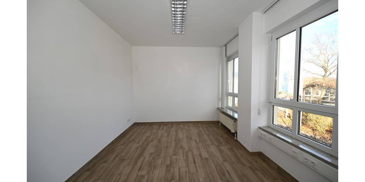 Gewerbeobjekt Neumarkt Altenhof - 2 Zimmer, 560&euro; | Angebot:26139217