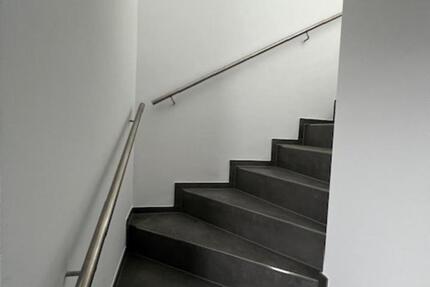 Schöne, helle Wohnung in einem 2 Familienhaus einer Doppelhaushälfte 2 zimmer