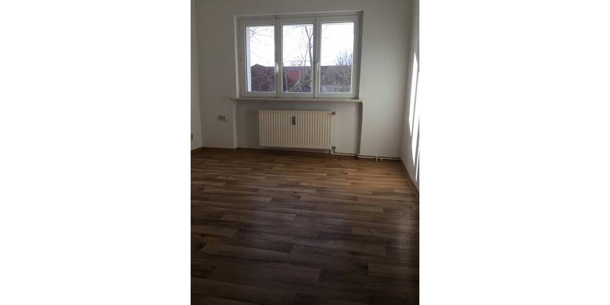 Etagenwohnung Bad Dürrenberg - 2 Zimmer, 41 m&sup2;, 298&euro; | Angebot:26450227