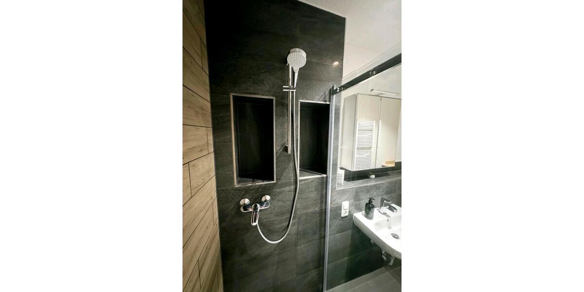 Etagenwohnung Wiesbaden Schierstein - 2 Zimmer, 30 m&sup2;, 1.350&euro; | Angebot:24445002