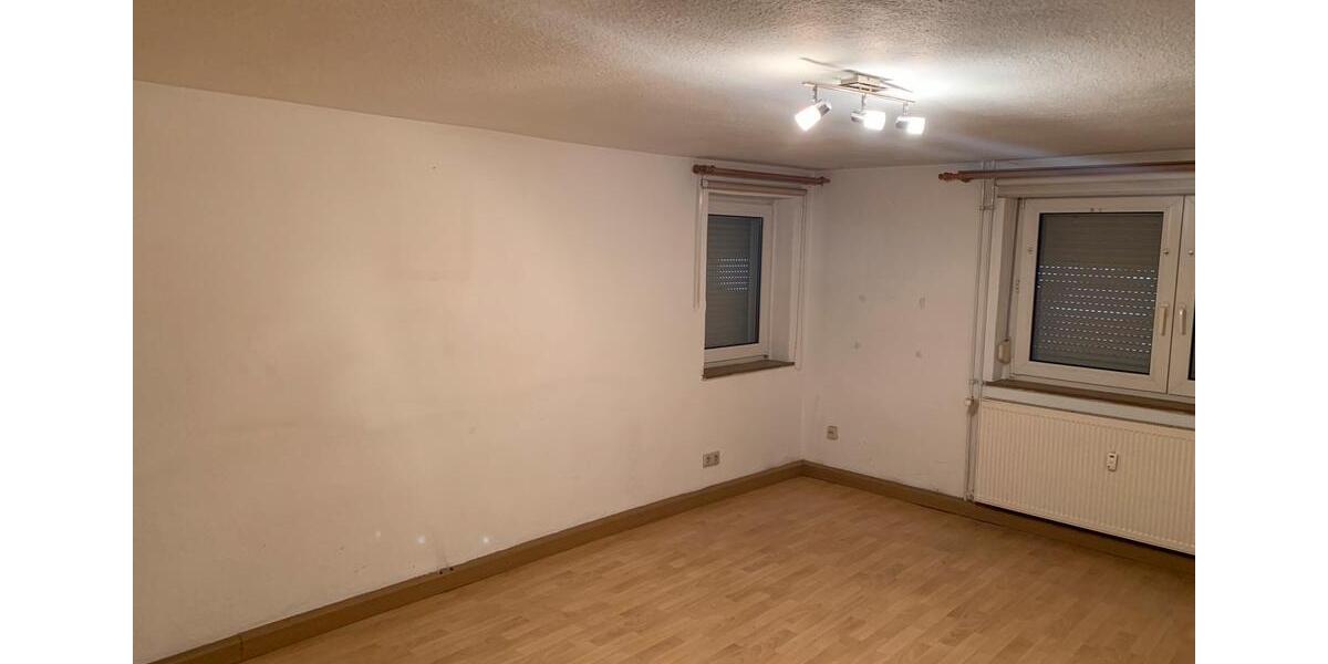 Erdgeschoßwohnung Neukirchen - 3 Zimmer, 60 m&sup2;, 500&euro; | Angebot:26646557