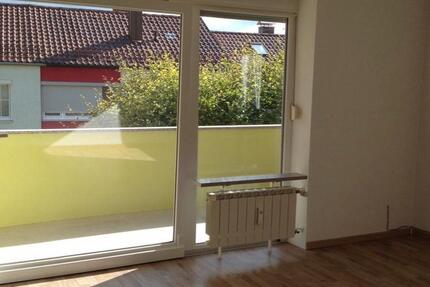 Wohnung Feuchtwangen - 3 Zimmer, 74 m&sup2;, 740&euro; | Angebot:25292368