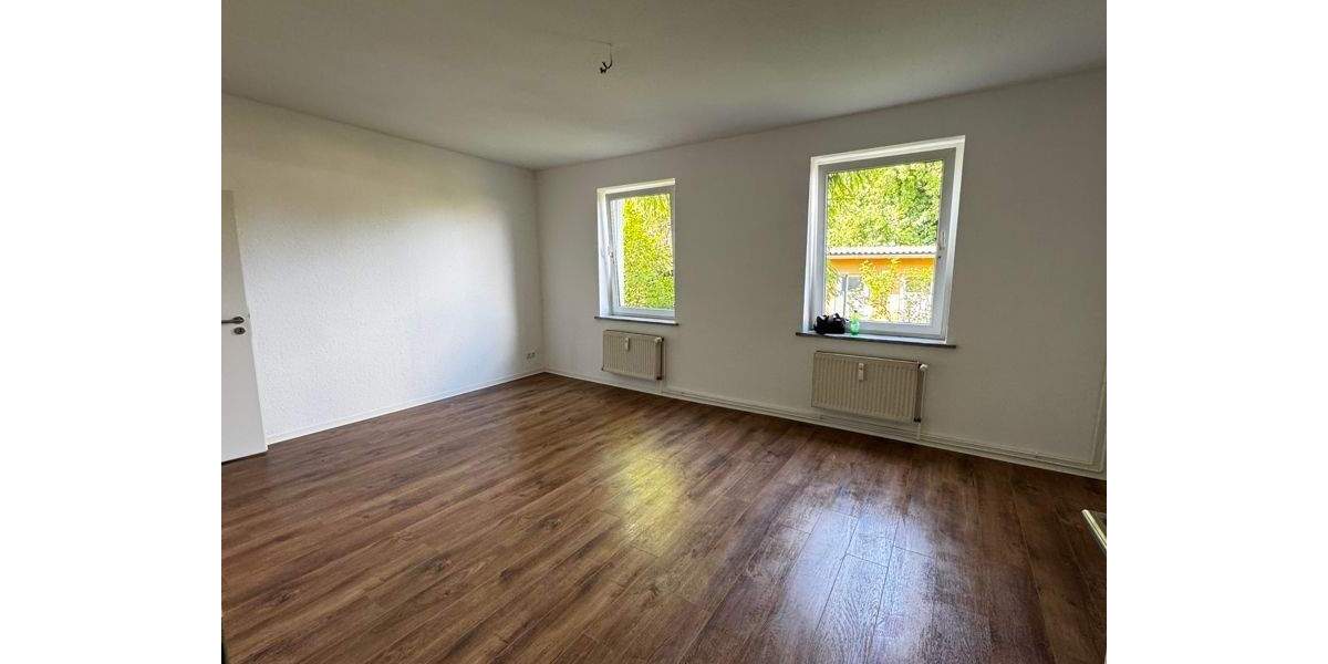 Sanierte Wohnung mit Blick in den grünen Innenhof - unweit des Hafens 1 zimmer