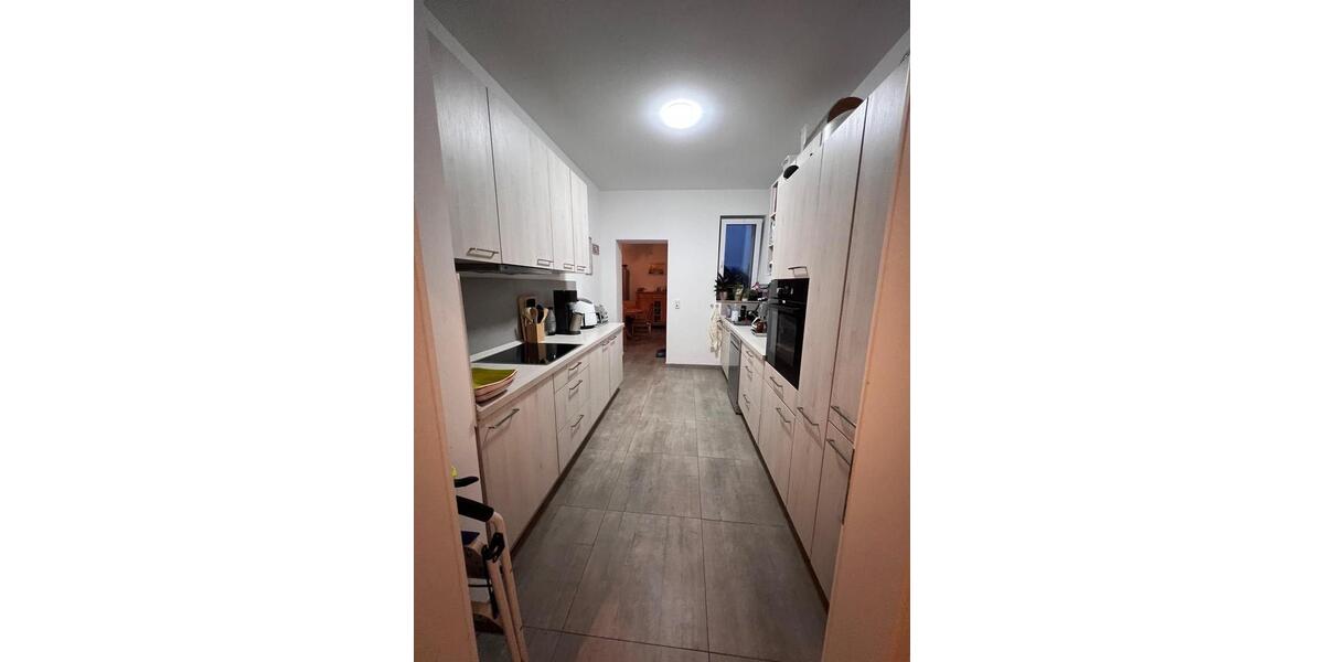 Etagenwohnung Hattingen - 5 Zimmer, 125 m&sup2;, 1.200&euro; | Angebot:24344944