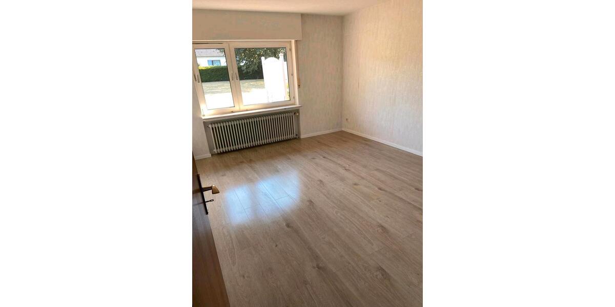 Einfamilienhaus Wildeshausen - 5 Zimmer, 145 m&sup2;, 1.200&euro; | Angebot:26047170