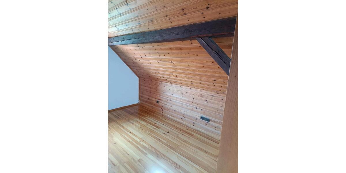 Etagenwohnung Wasserlosen - 3 Zimmer, 125 m&sup2;, 800&euro; | Angebot:26528760