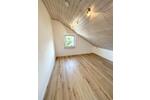 Dachgeschoßwohnung Markgröningen - 3 Zimmer, 76 m&sup2;, 912&euro; | Angebot:26695949