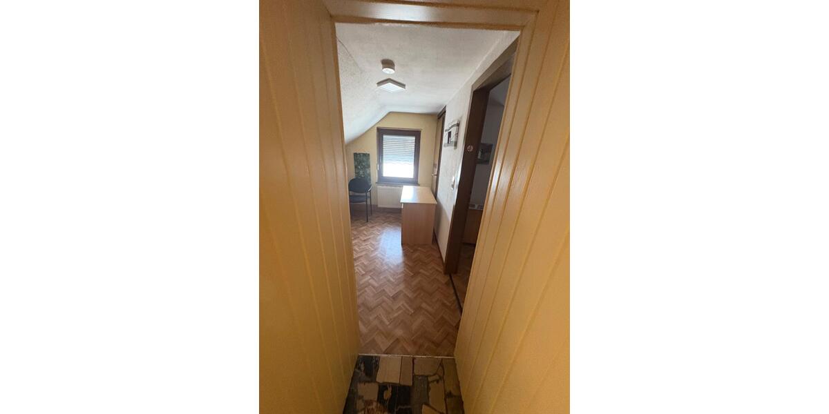 Einfamilienhaus Hermeskeil - 3 Zimmer, 88 m&sup2;, 800&euro; | Angebot:24398487