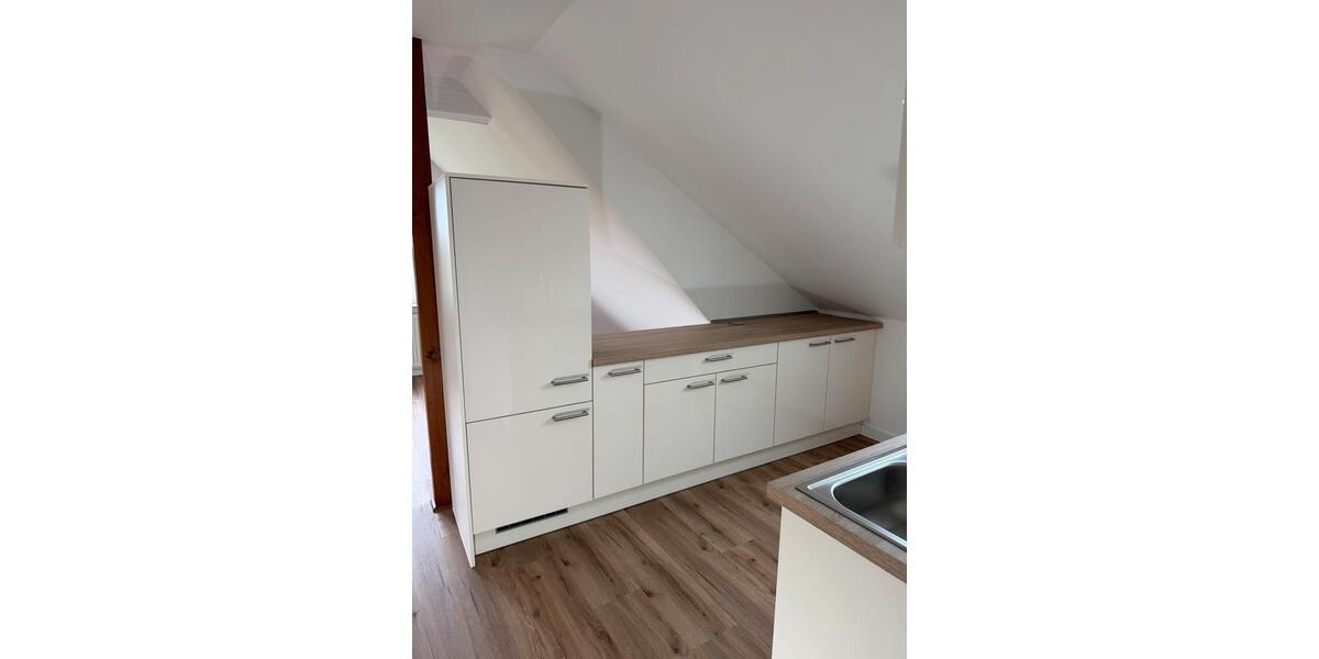 Dachgeschoßwohnung Oerlinghausen - 3 Zimmer, 59 m&sup2;, 500&euro; | Angebot:25874660