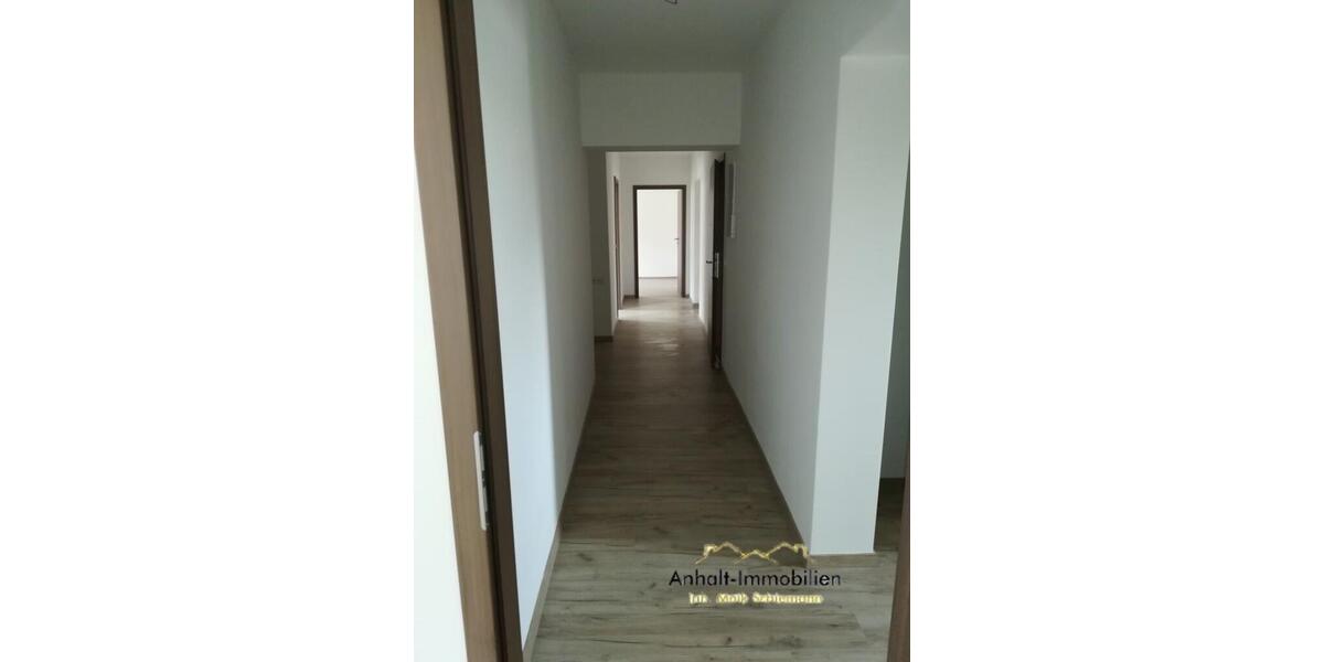 Etagenwohnung Delitzsch - 4 Zimmer, 102 m&sup2;, 860&euro; | Angebot:26645163