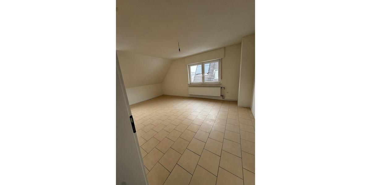 Dachgeschoßwohnung Löningen - 3 Zimmer, 83 m&sup2;, 700&euro; | Angebot:24742269