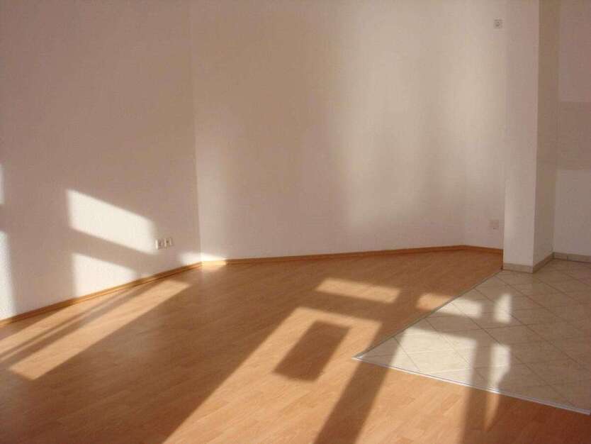 Wohnung zum Mieten in Chemnitz 280 € 52.4 m² 2 zimmer