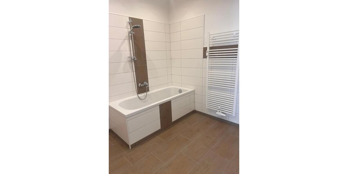 Hochparterre Hohenstein-Ernstthal Ernstthal - 3 Zimmer, 79 m&sup2;, 560&euro; | Angebot:26646094