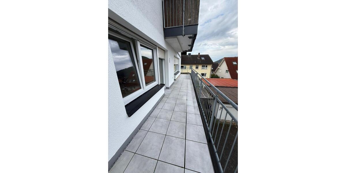 Ab sofort frei: Großzügige, renovierte 4-Zimmer-Wohnung (ca. 115 4 zimmer