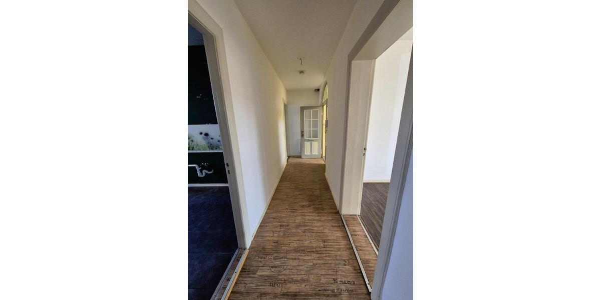 Etagenwohnung Jüterbog - 3 Zimmer, 83 m&sup2;, 550&euro; | Angebot:25430306