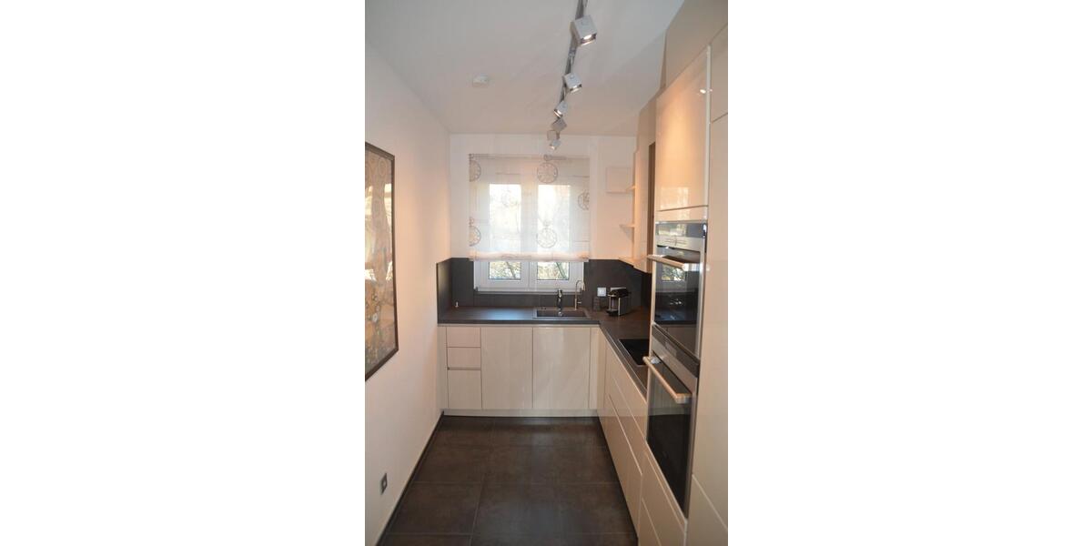 Etagenwohnung Offenbach am Main Hafen - 2 Zimmer, 86 m&sup2;, 1.650&euro; | Angebot:26496332