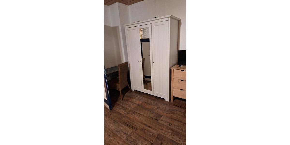 Wohnen auf Zeit Isernhagen - 3 Zimmer, 100 m&sup2;, 18&euro; | Angebot:24819402