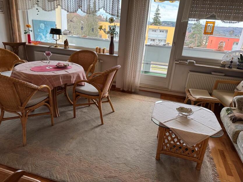 gepflegte 2 Zimmer Wohnung zur Zwischenmiete auf Zeit