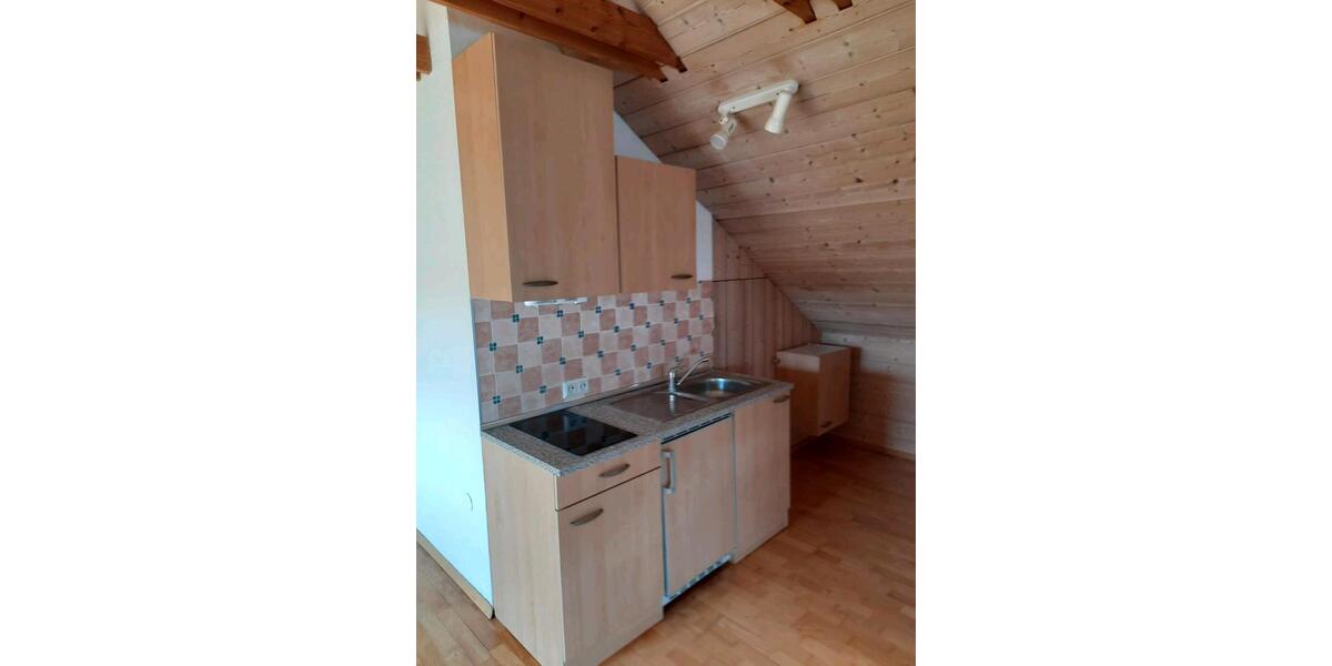 Dachgeschoßwohnung Fuchsstadt - 3 Zimmer, 75 m&sup2;, 650&euro; | Angebot:24975379